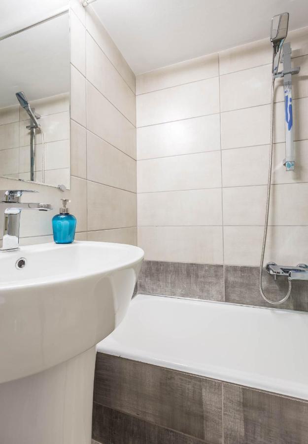 3 Bedrooms Apartment Under Acropolis Atenas Exterior foto